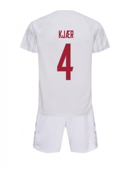 Billige Danmark Simon Kjaer #4 Bortedraktsett Barn VM 2022 Kortermet (+ Korte bukser)